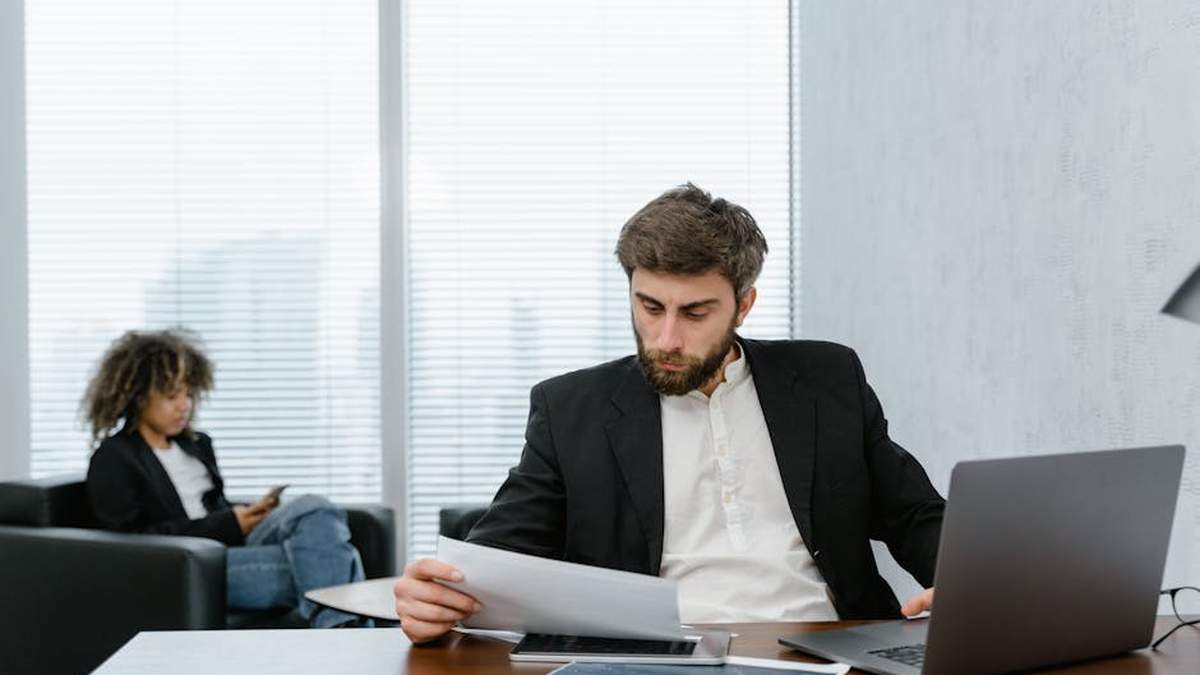 "Mastering Data Science with R": Our Full Review of This Fall's #1 Learning Book for US Professionals - Product Review