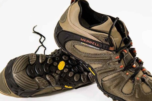 Merrell Moab 3 vs. Salomon X Ultra 4 GTX: The Ultimate Hiking Boot Showdown for US Trails - Product Review