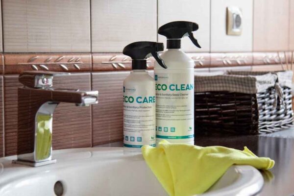 My Experience with the Non-Toxic Bathroom Cleaning Spray: A Sustainable Solution for USA Homes. - Product Review