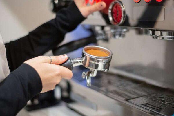 Nespresso Vertuo Next vs. Keurig K-Cafe: Which Single Serve Coffee & Espresso Maker Wins for US Homes? - Product Review