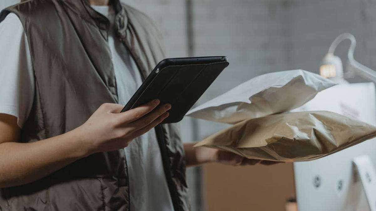 Notion vs Obsidian: Ultimate Knowledge Management System for Boosting Productivity in the USA (2024 Showdown) - Product Review