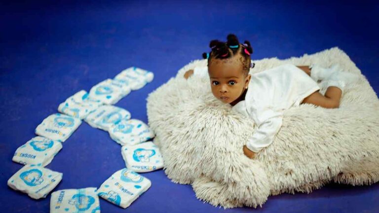 Pampers Swaddlers vs Huggies Little Snugglers: Which Diaper Brand Offers Superior Comfort for USA Newborns?