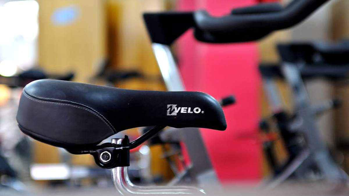 Peloton Bike vs. NordicTrack S22i: Which Interactive Home Spin Bike Reigns Supreme for USA Cardio Workouts? - Product Review