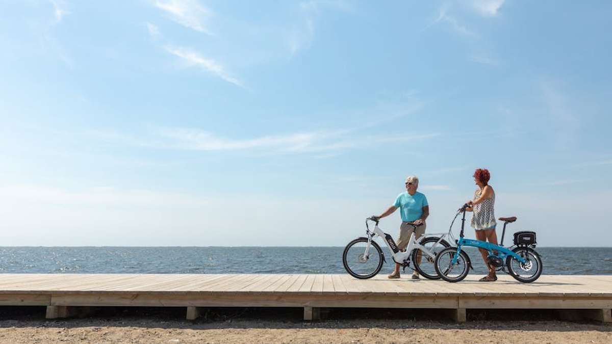 Peloton Bike+ vs. NordicTrack S22i: Which Smart Bike Is Best for Your 2024 New Year's Fitness Goals? - Product Review