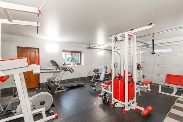 Peloton Tread vs. NordicTrack Commercial 1750: Which High-End Treadmill Reigns for Your USA Home Gym? - Product Review