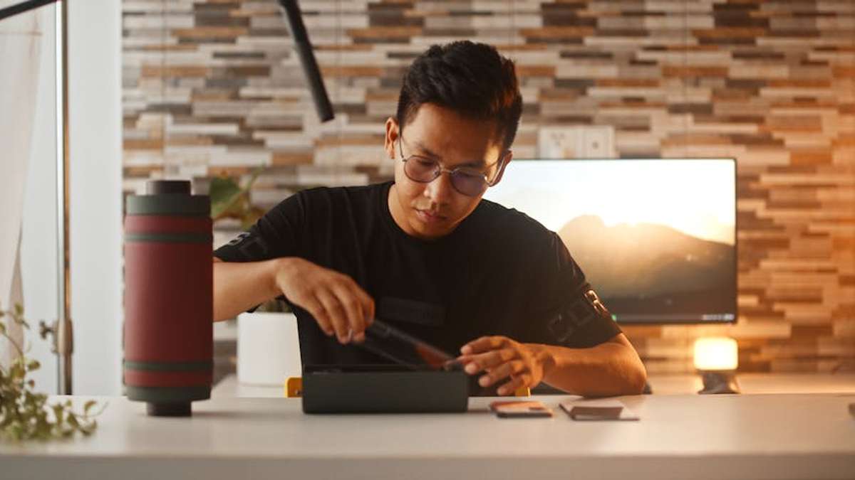 QuantumView 4K Creator Monitor Review: Is Its Ultra-Accurate Color Worth The Pro Price Tag? - Product Review