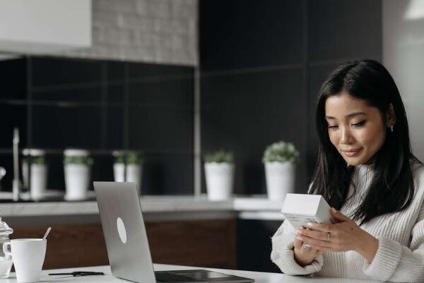 Review: The 'Touchless Titan' Sensor Trash Can – A Must-Have for Every Modern US Kitchen? - Product Review