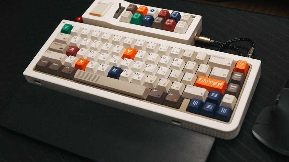 Roccat Vulcan II Max Review: Why This Keyboard Was a Spring 2025 PC Gaming Desk Essential for American Enthusiasts. - Product Review