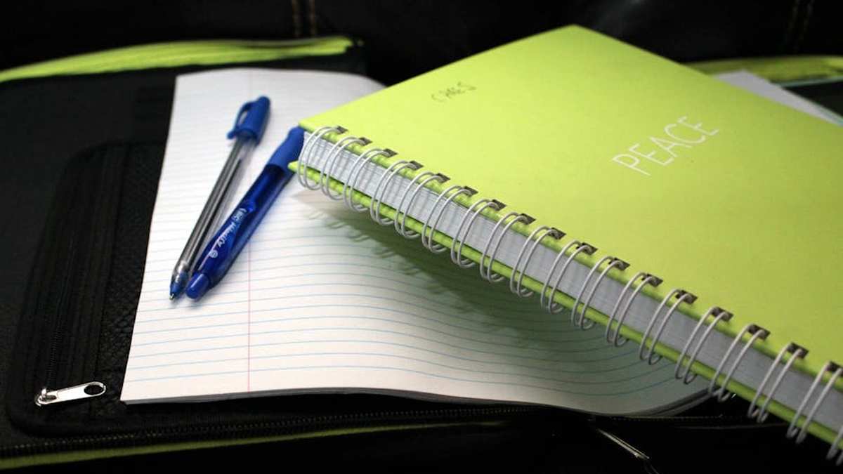 Rocketbook vs. Moleskine Smart Notebook: The Smartest Pen-to-Paper System for US Students? - Product Review