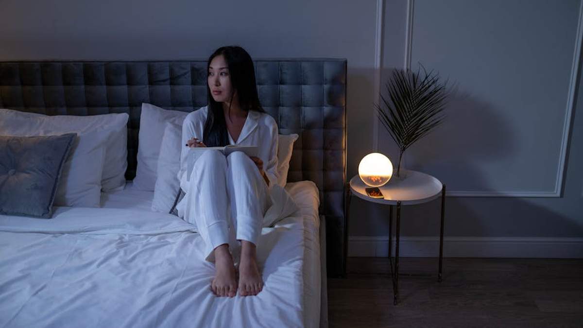 SKIMS Soft Lounge Slip Dress vs. Cozy Earth Bamboo Pajamas: The Most Comfortable Sleepwear Battle in the USA. - Product Review