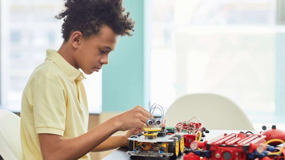 The CodeSpark Robot: Is This the Best Beginner Coding Toy for Your Young Inventor? - Product Review