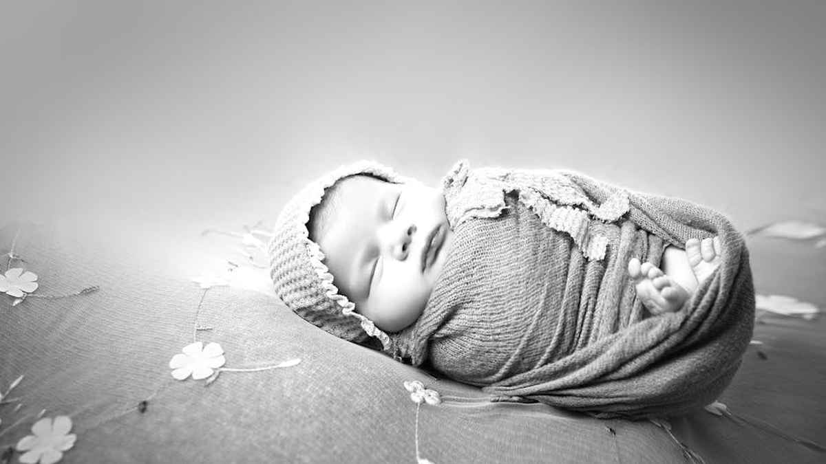 The Comfy Original Review: Why America Fell in Love with This Viral Wearable Blanket - Product Review