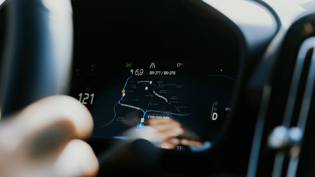 The DriveView Pro HUD Navigator Review: Enhancing Safety & Focus for USA Drivers? - Product Review