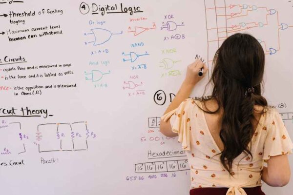 ThinkFun Gravity Maze vs. Snap Circuits Jr.: Which STEM Toy is the Smarter Amazon Buy for Engineering & Logic Skills? - Product Review