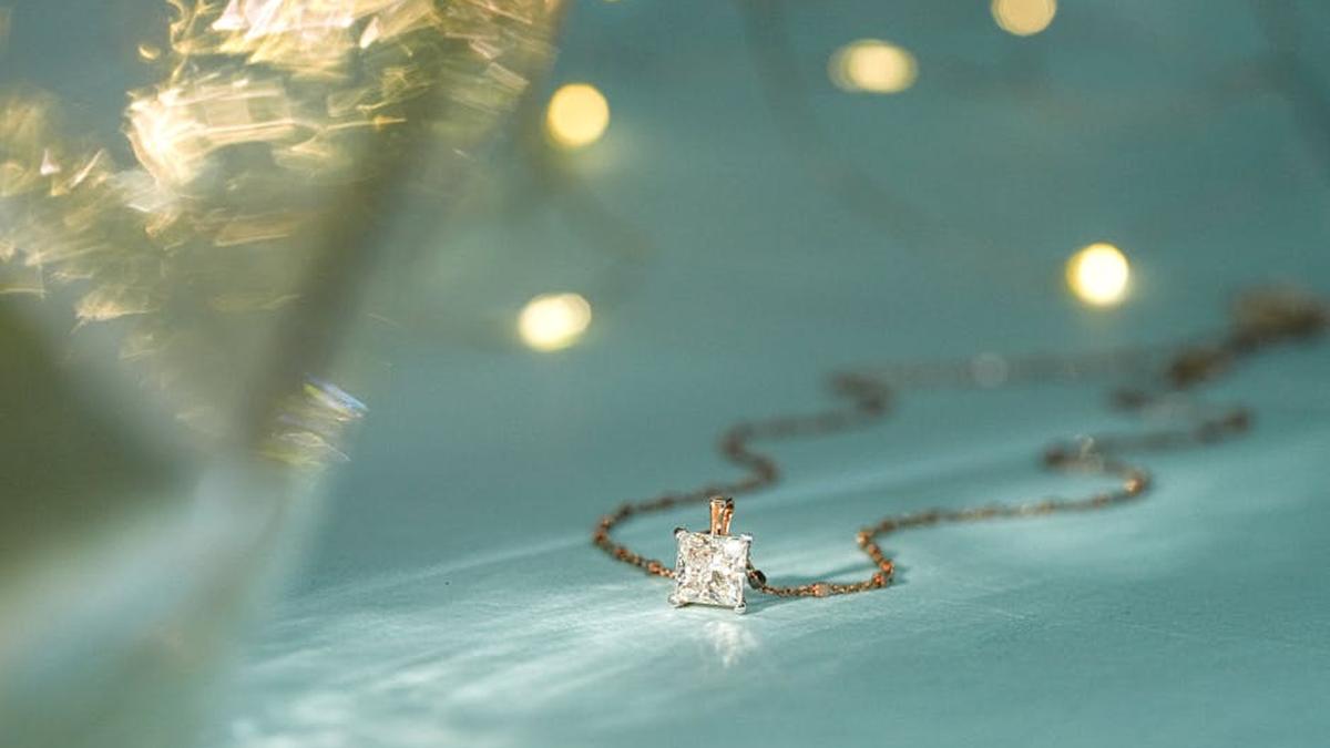 Top 6 Ethical Lab-Grown Diamond Stud Earrings in USA (2026) - Product Review