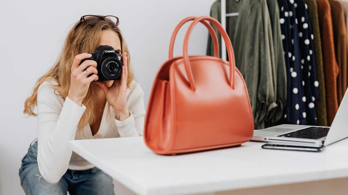 Ugg Tasman vs. Bearpaw Loki: Which Viral Slipper is Selling Faster in the USA? - Product Review