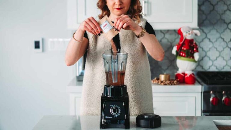 Vitamix 5200 vs. Blendtec Total Classic: The Ultimate High-Performance Blender Showdown for US Buyers - Product Review