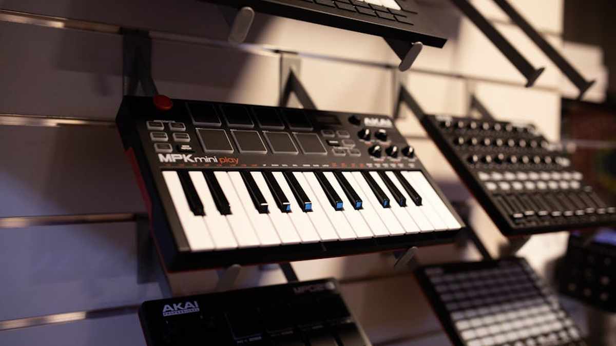 Wooting 60HE vs Razer Huntsman V3 Pro Mini: Rapid Trigger Keyboard Battle for Esports - Product Review